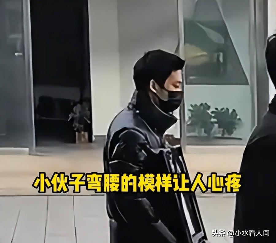 何晴去世30天，许亚军终于发声，连续两次“示爱”，才知他多体面