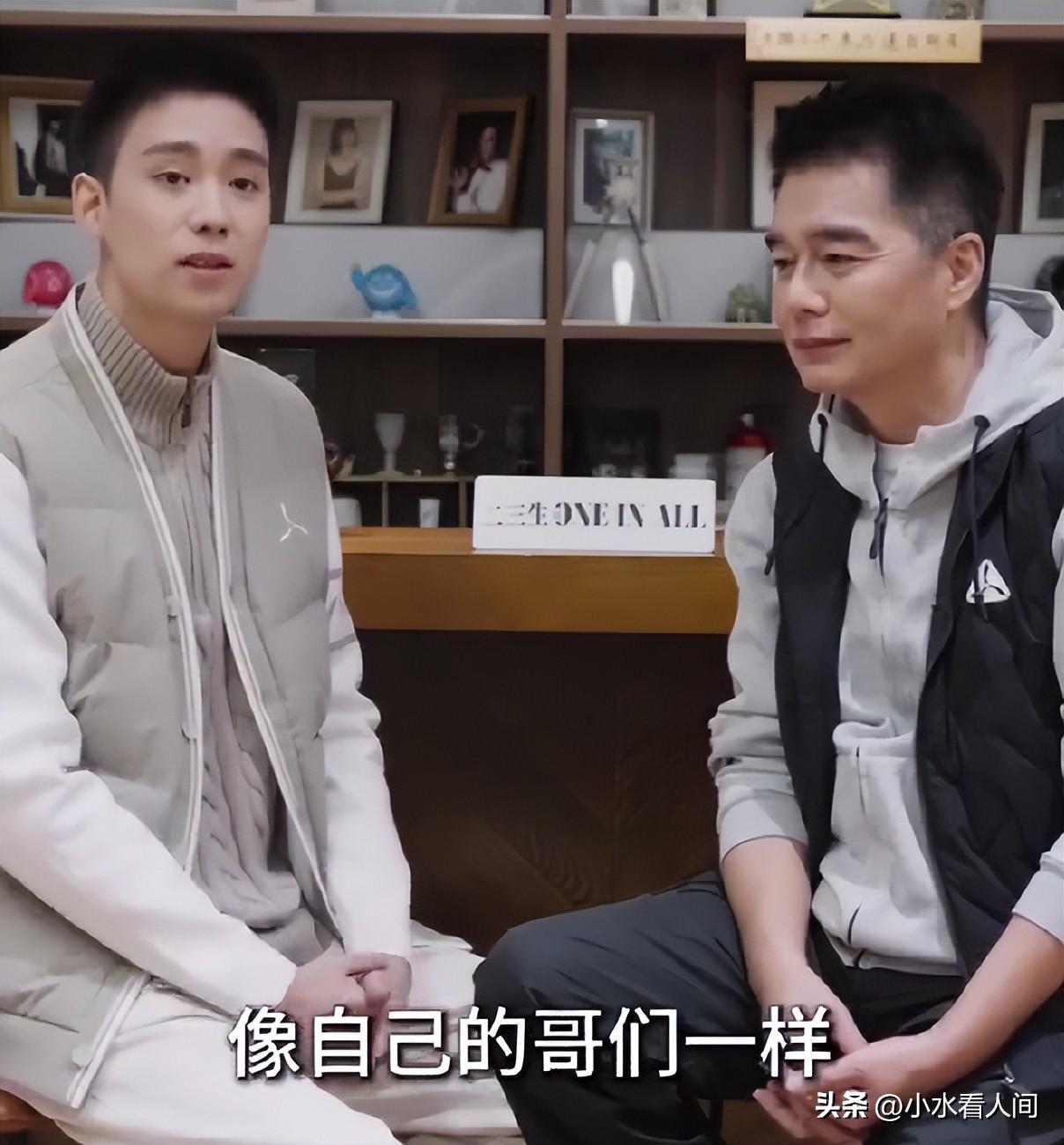 何晴去世30天，许亚军终于发声，连续两次“示爱”，才知他多体面