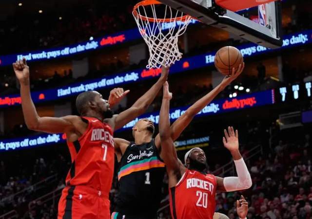 华体会HTH-16分逆转！文班仅21中5，谢泼德21+4天神下凡，火箭迎来期待结局