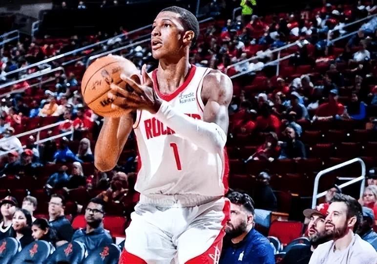 HTH.com-火箭111-106马刺3喜1忧！谢泼德+卡佩拉完美搭配，史密斯盘活进攻