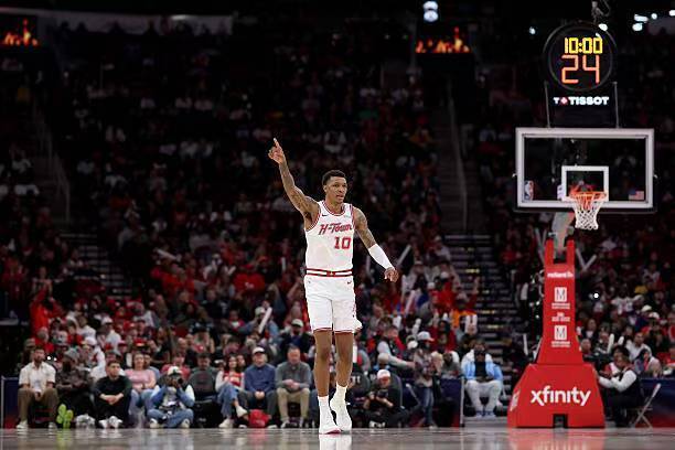 连续两场稳定输出!火箭锋线新星总算是摆脱了之前的阴霾状态了?