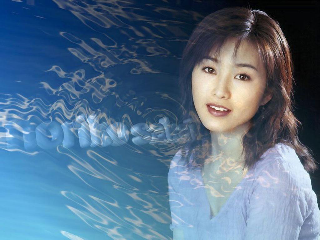 HTH.com-堕落的“清纯女星”酒井法子，这张腿间蝴蝶背后，隐藏着的故事