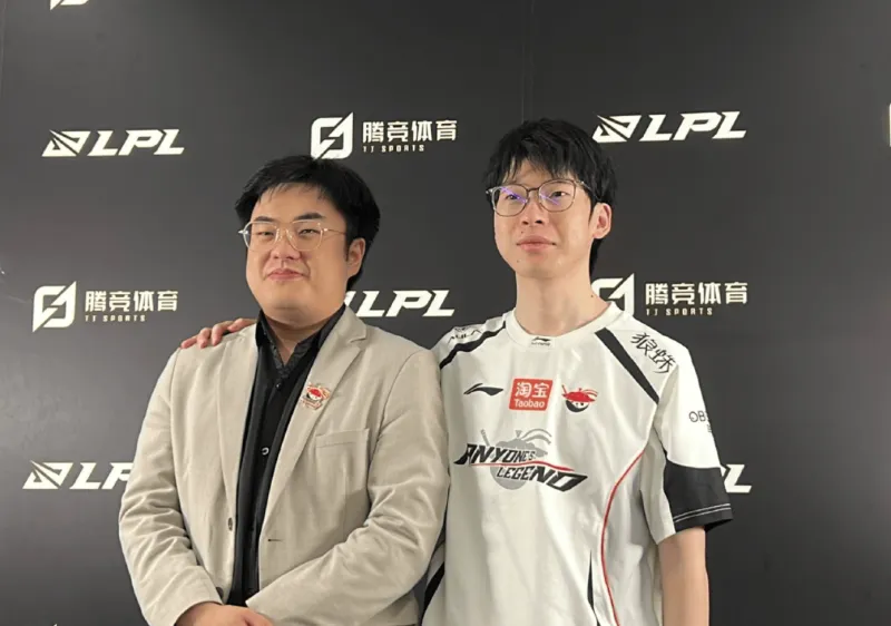 华体会体育-BigWei:队伍状态肯定没到巅峰状态,但我们一直在慢慢调整